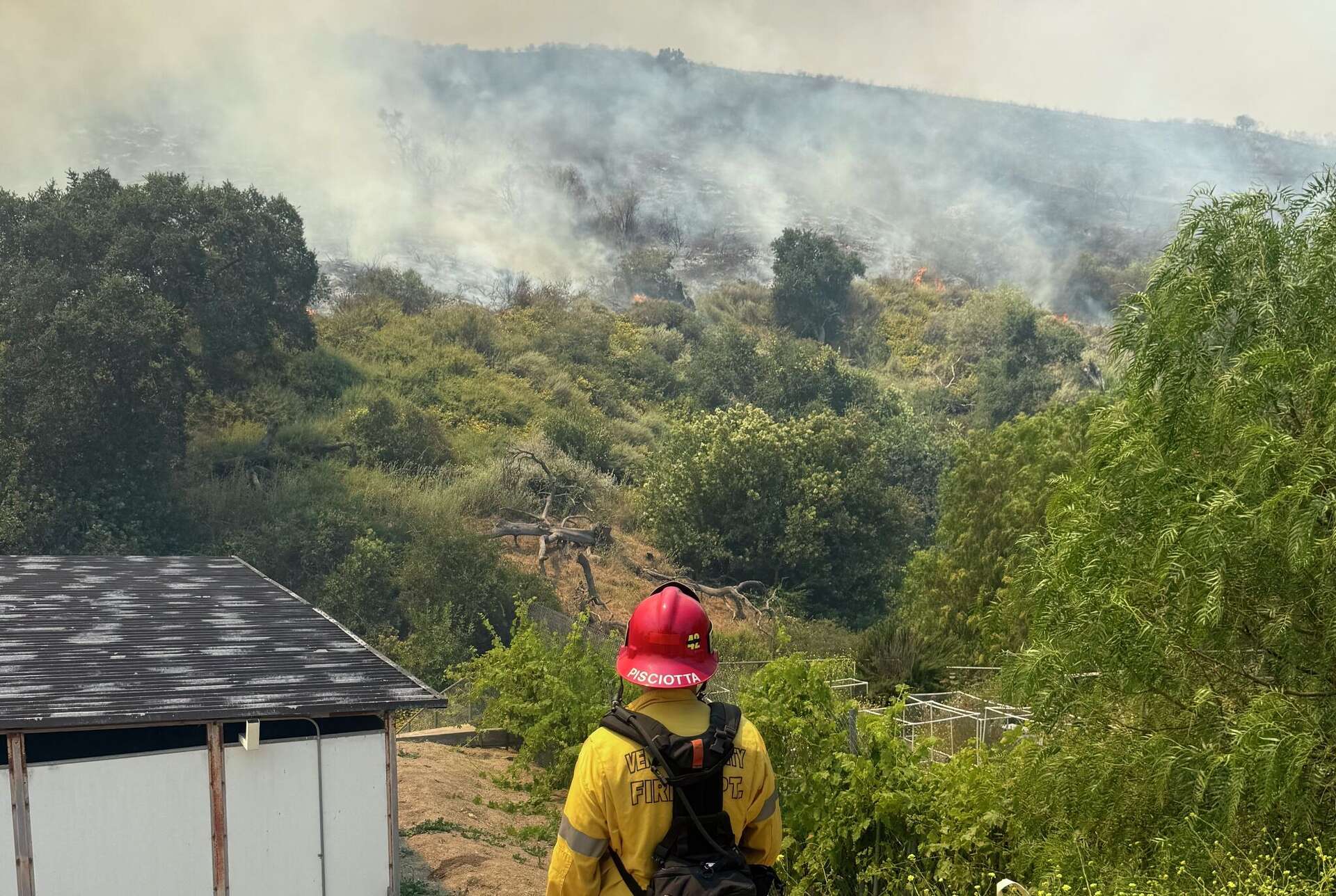 Sandy Fire forces mass evacuations near Simi Valley