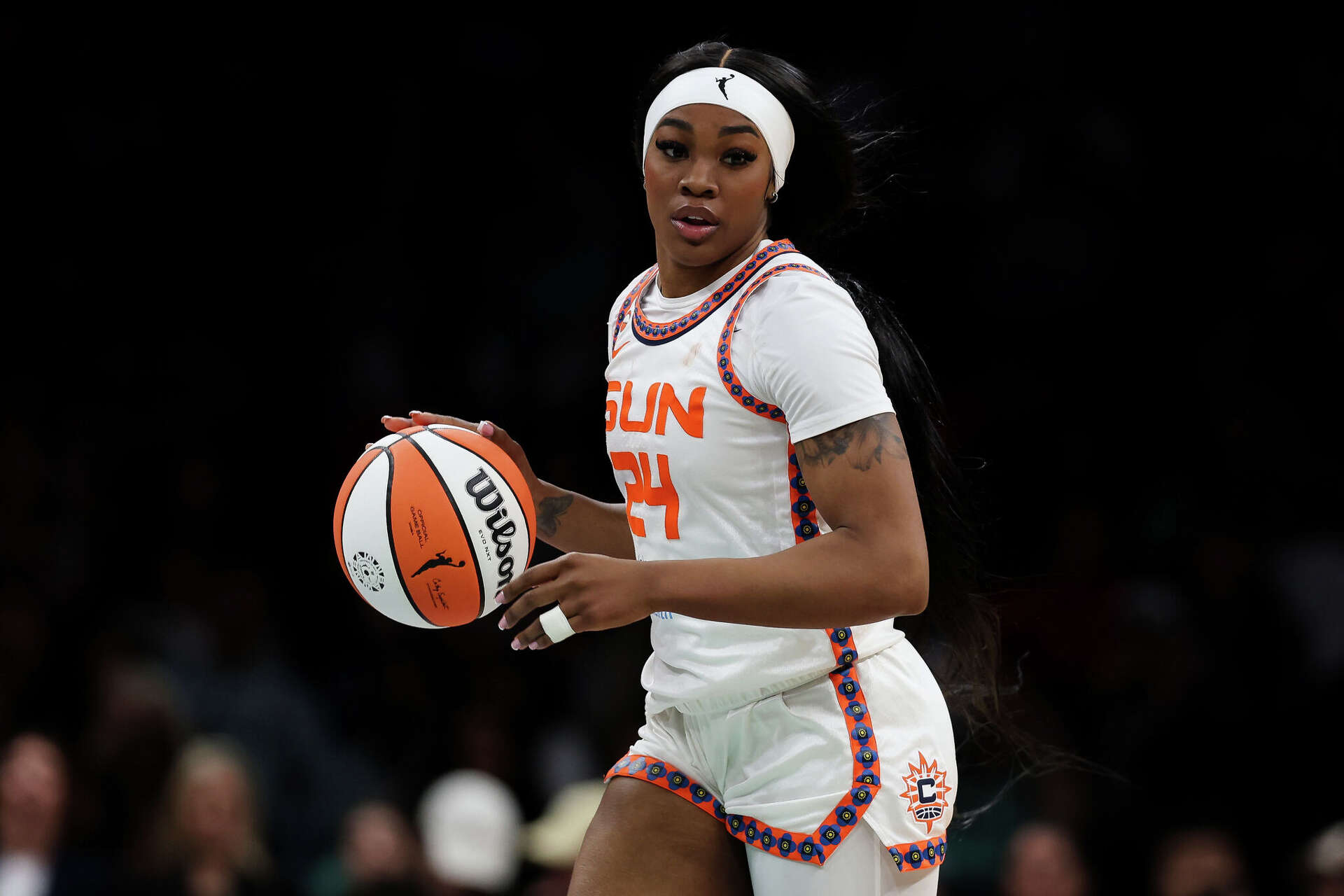 A look at Aneesah Morrow's WNBA offseason for the Sun