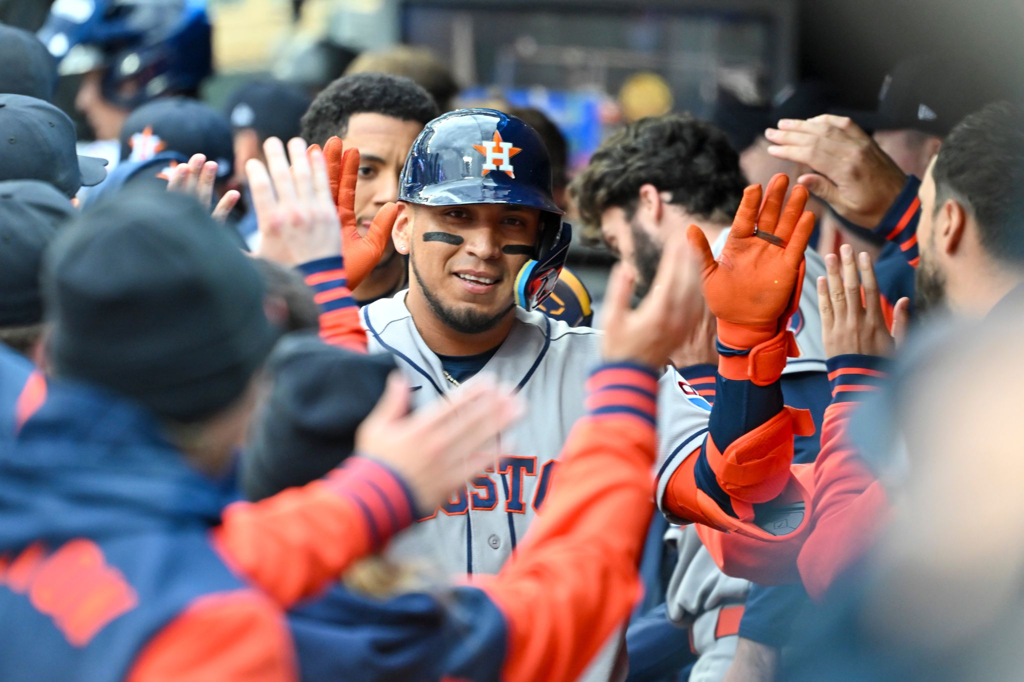 Paredes' 2-run homer in the 1st inning powers Astros to a 2-1 win over ...
