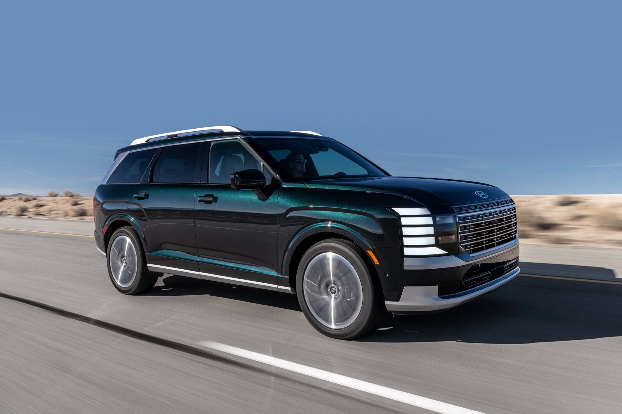 chron.com - DAN FRIO of Edmunds - Battle of the family SUVs: Hyundai Palisade vs Kia Telluride