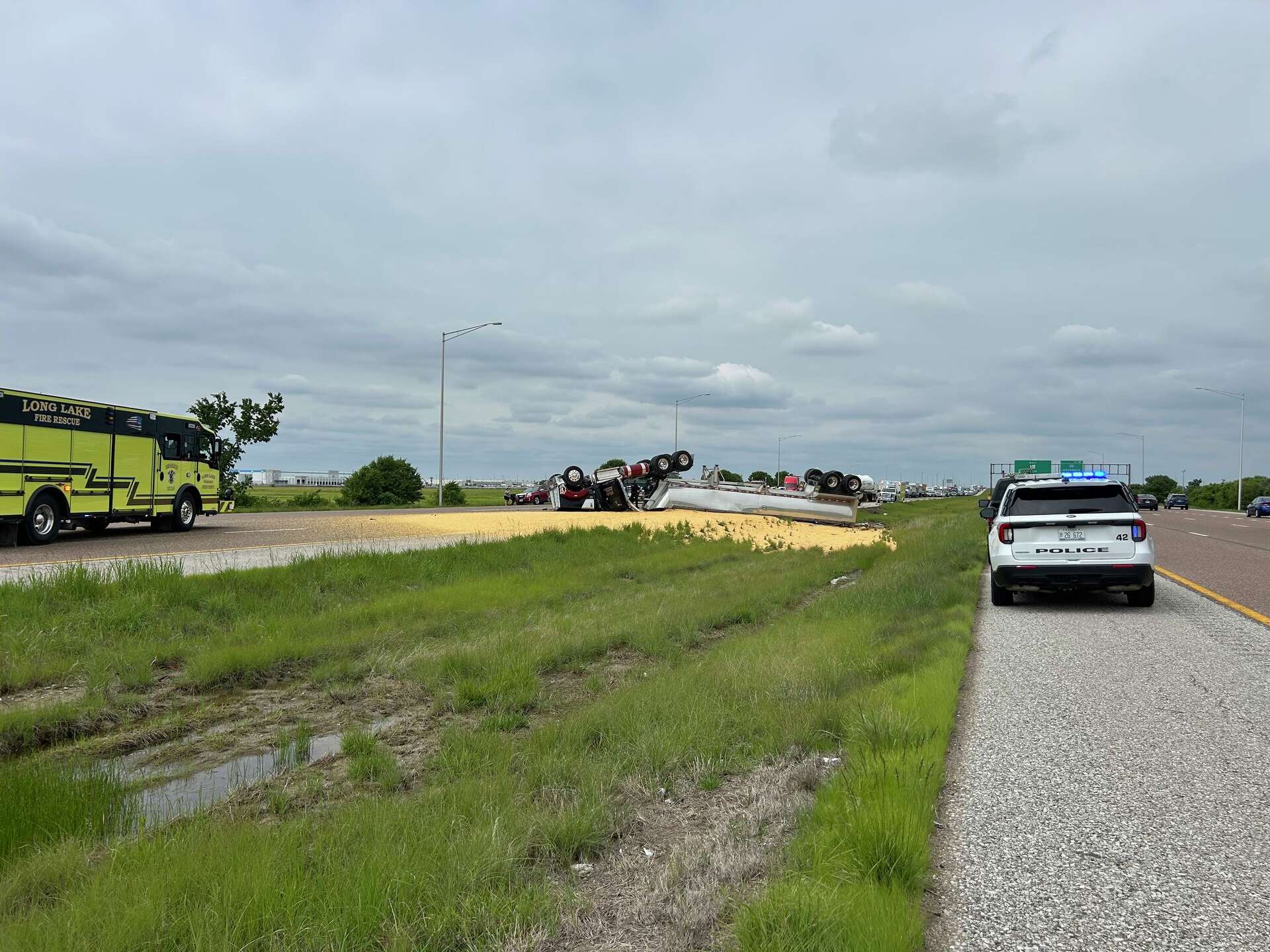 Interstate 255 semi truck crash shuts down southbound lanes
