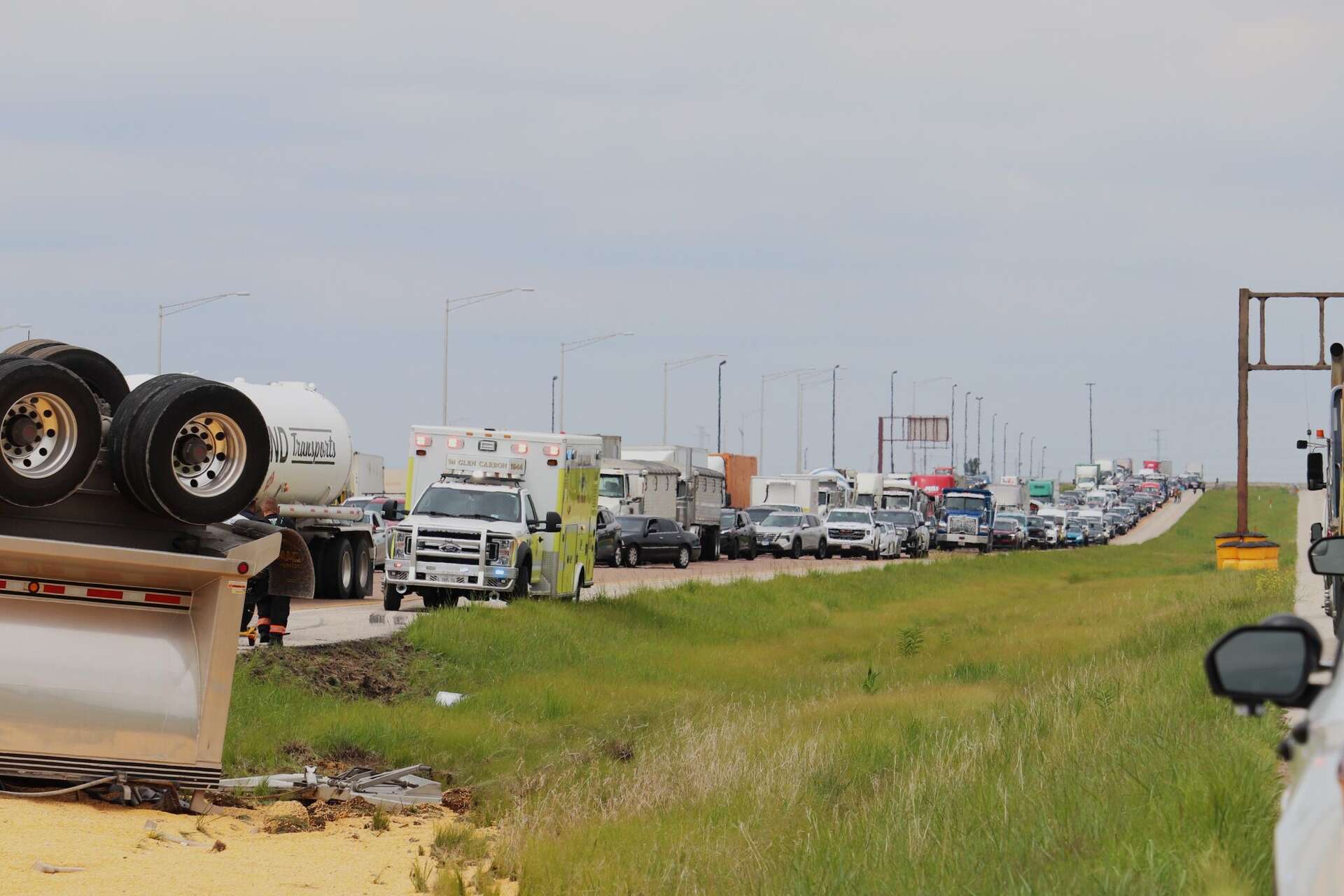 Interstate 255 semi truck crash shuts down southbound lanes