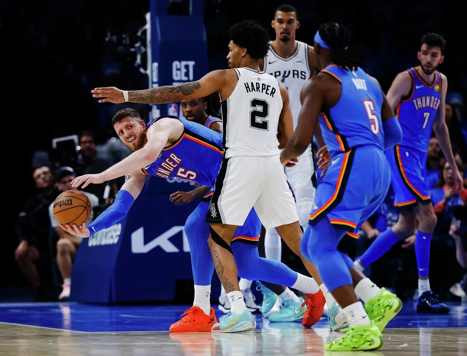 Oklahoma City Thunder center Isaiah Hartenstein (55) reaches to pass the ball during the third quarter of Game 2 of the Western Conference Finals at Paycom Center in Oklahoma City, Wednesday, May 20, 2026.
