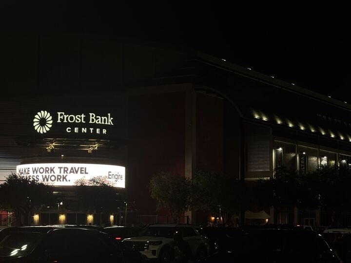 Spurs fans pack Frost Bank Center for Game 2 watch party vs Thunder