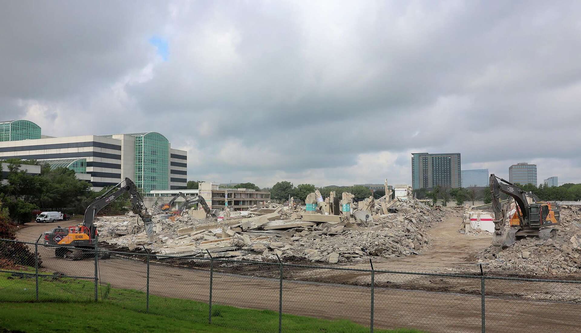 Demolition starts for AT&T's new billion-dollar Plano campus