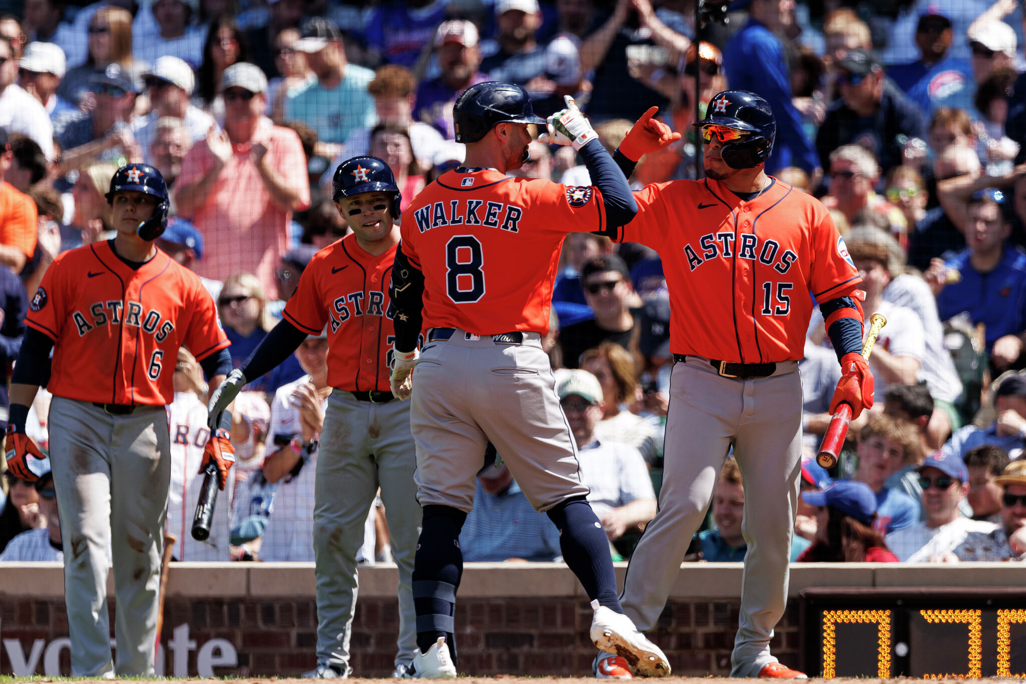 Houston Astros ride big fifth inning to 3-game sweep of Chicago Cubs