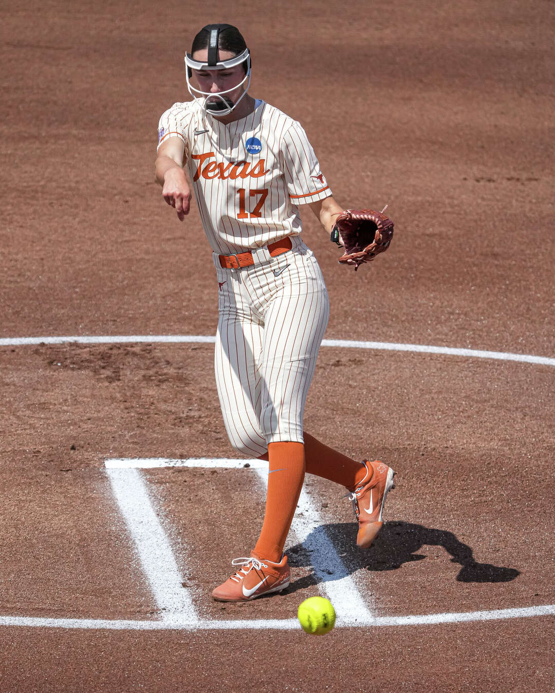 Kavan Pitcher Texas vs Arizona State: Teagan Kavan, once again, is clutch for Horns