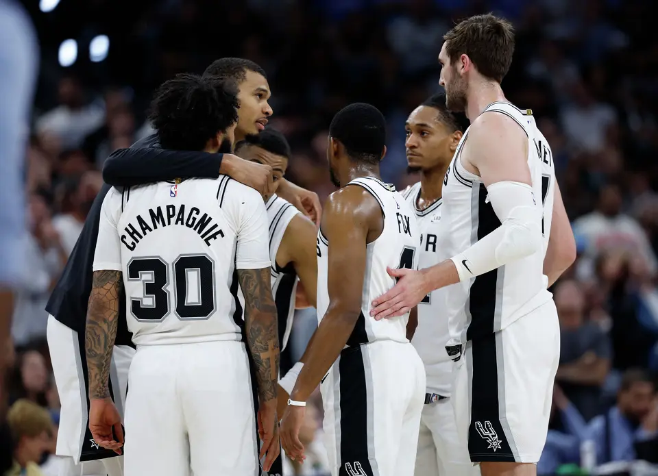 San Antonio Spurs forward Victor Wembanyama (1) huddles with the team during the third quarter of Game 4 of the Western Conference Finals at Frost Bank Center in San Antonio, Sunday, May 24, 2026.