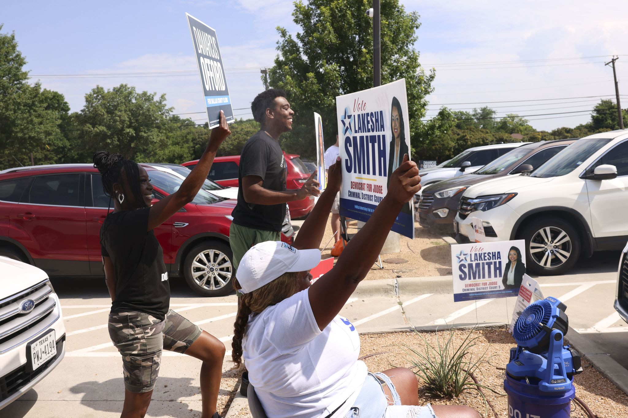 Calm, not chaos, as Dallas County voters cast ballots in runoff