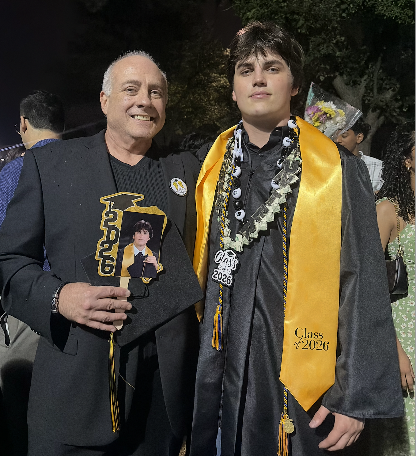 Austin Metcalf's brother accepts diploma at Frisco graduation
