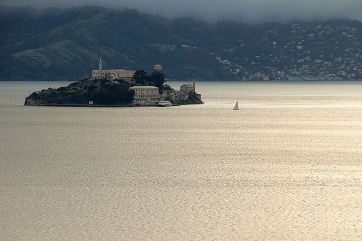 'Traumatic': SF ferry to Alcatraz slams into Pier 31, shattering windows