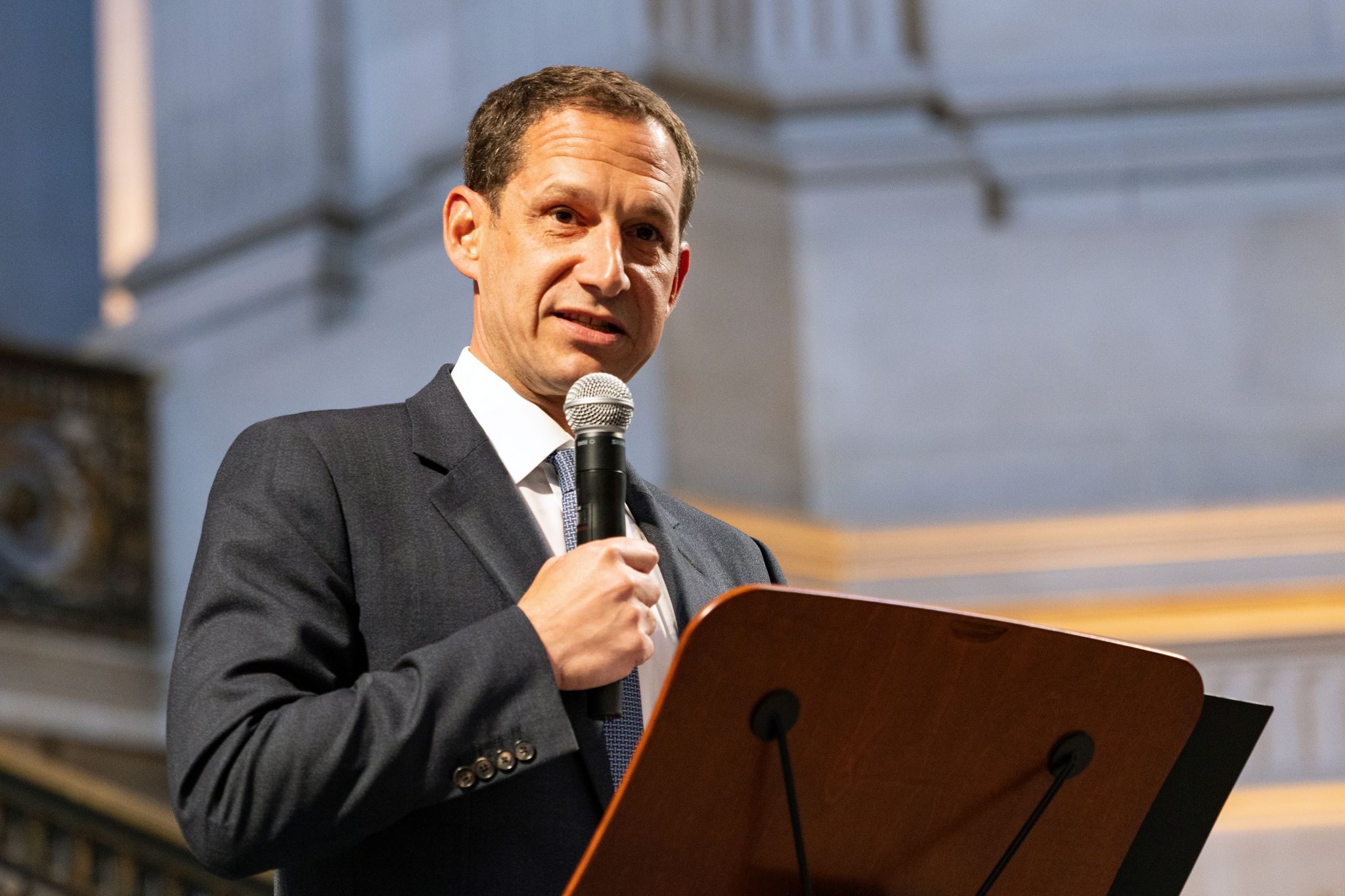 https://s.hdnux.com/photos/01/66/31/23/31036619/3/rawImage.jpg