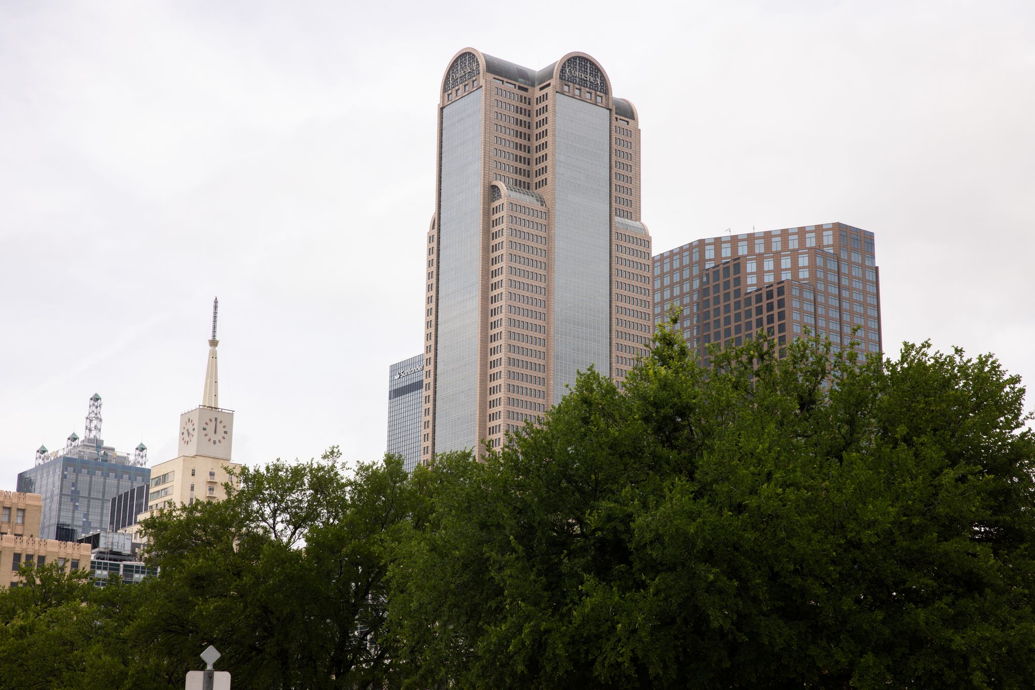 https://s.hdnux.com/photos/01/66/31/26/31036852/3/rawImage.jpg