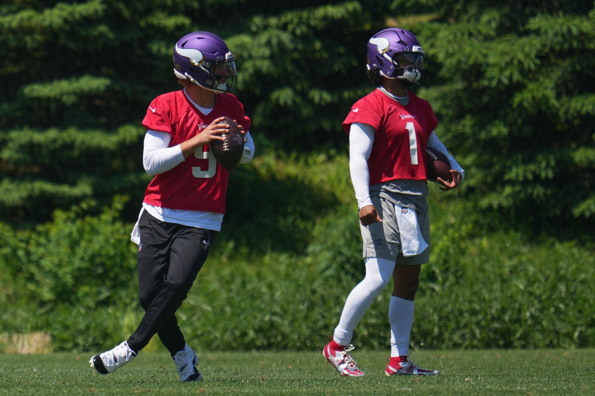 Vikings' Mc Carthy aims 'upward' as Murray's arrival creates another QB competition, friendly or not