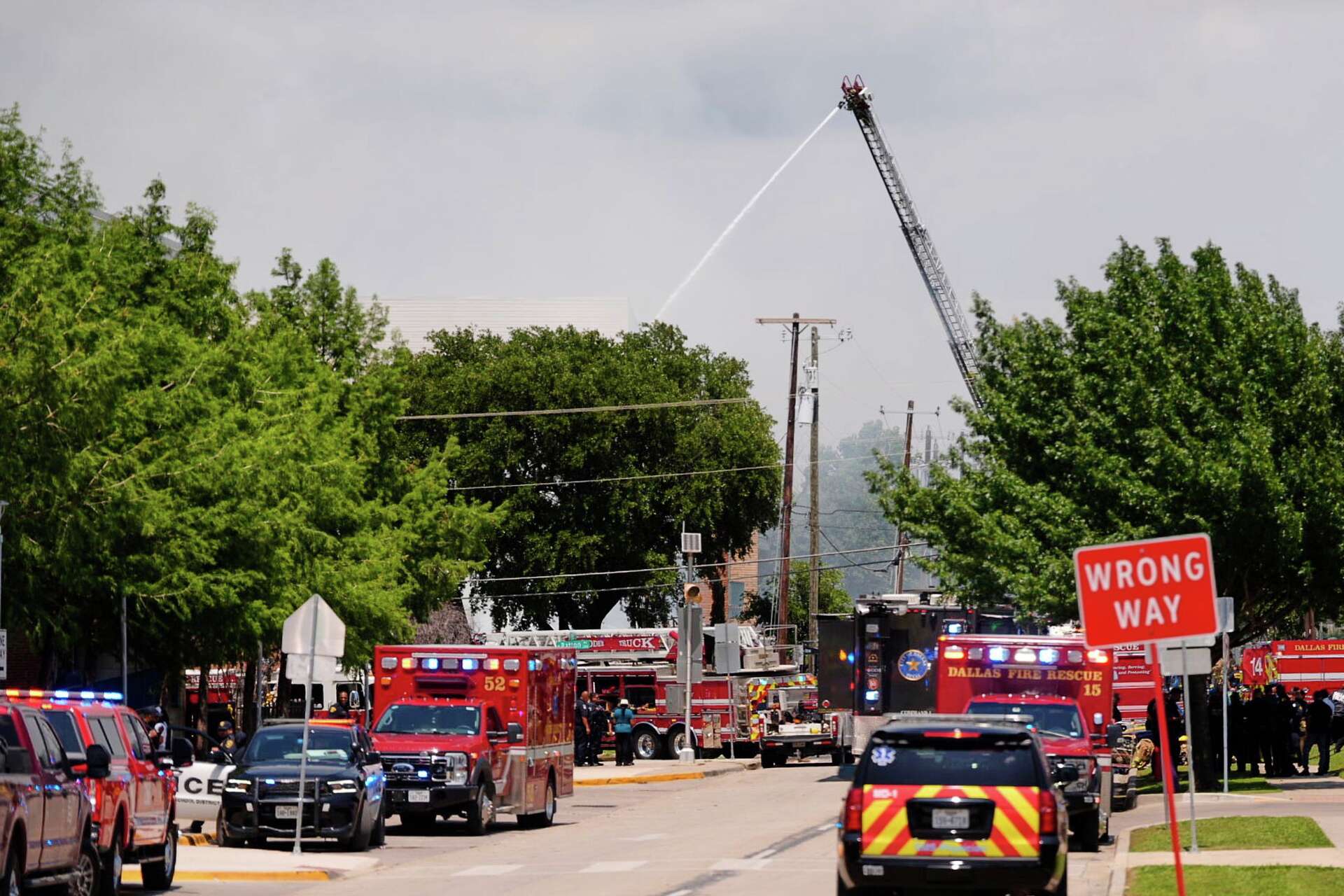 Explosion and fire at a Dallas apartment building kills at least 3 ...
