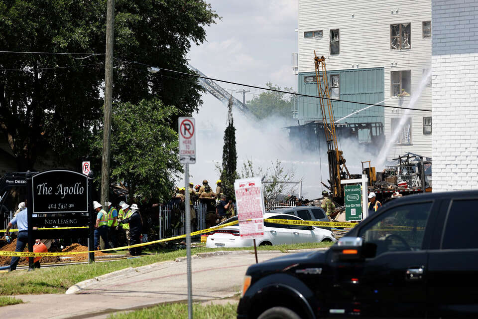 What to know: Fatal Oak Cliff apartment complex fire, explosion
