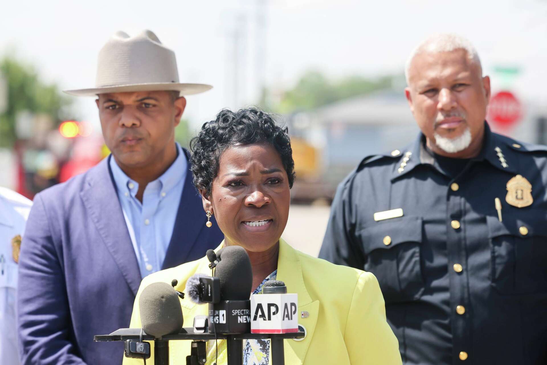 At least 3 dead in 'enormous' Dallas apartment fire after explosion