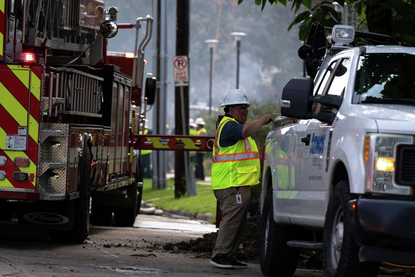 Explosion and fire at a Dallas apartment building kills at least 3 ...