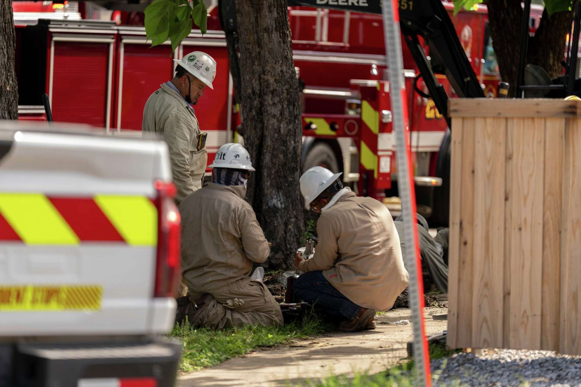 Explosion and fire at a Dallas apartment building kills at least 3 ...