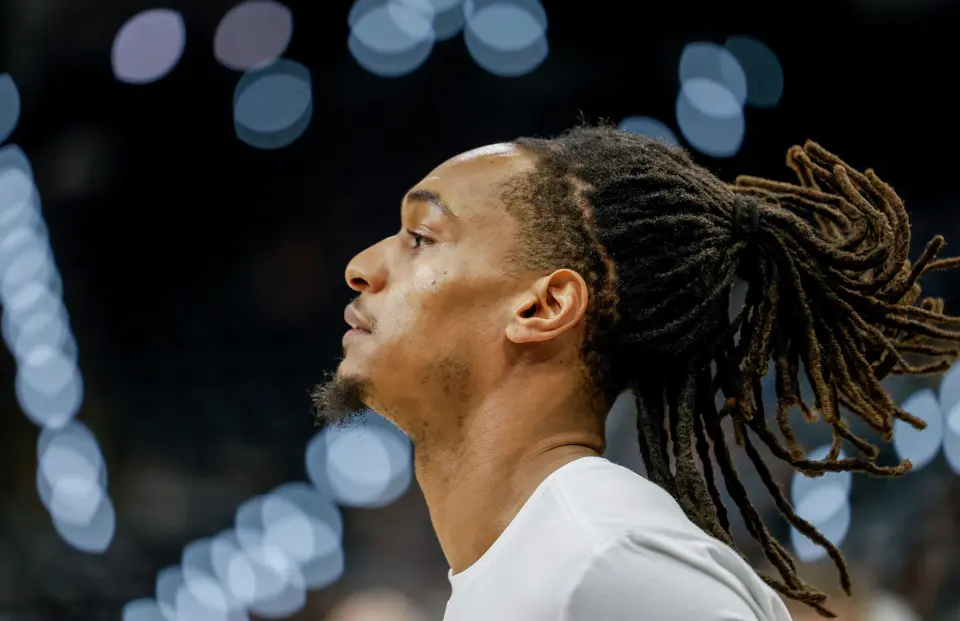 San Antonio Spurs guard Stephon Castle (5) warms up before Game 6 of the Western Conference Finals at Frost Bank Center in San Antonio, Thursday, May 28, 2026.