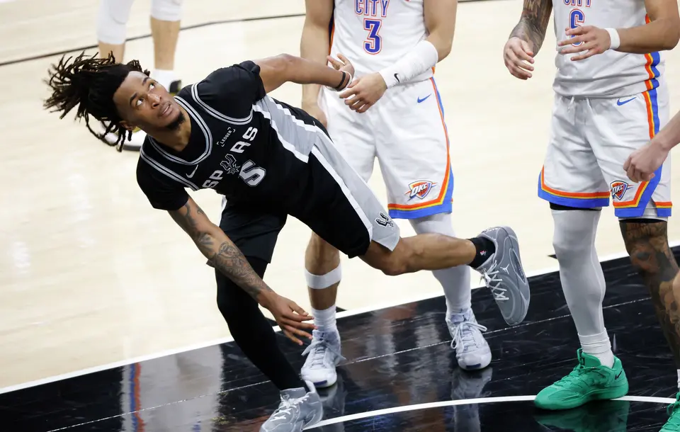 San Antonio Spurs guard Stephon Castle (5) looks at his shot during Game 6 of the Western Conference Finals at Frost Bank Center in San Antonio, Thursday, May 28, 2026.