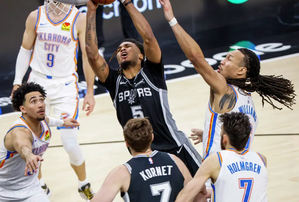 San Antonio Spurs guard Stephon Castle (5) shoots the ball during Game 6 of the Western Conference Finals at Frost Bank Center in San Antonio, Thursday, May 28, 2026.