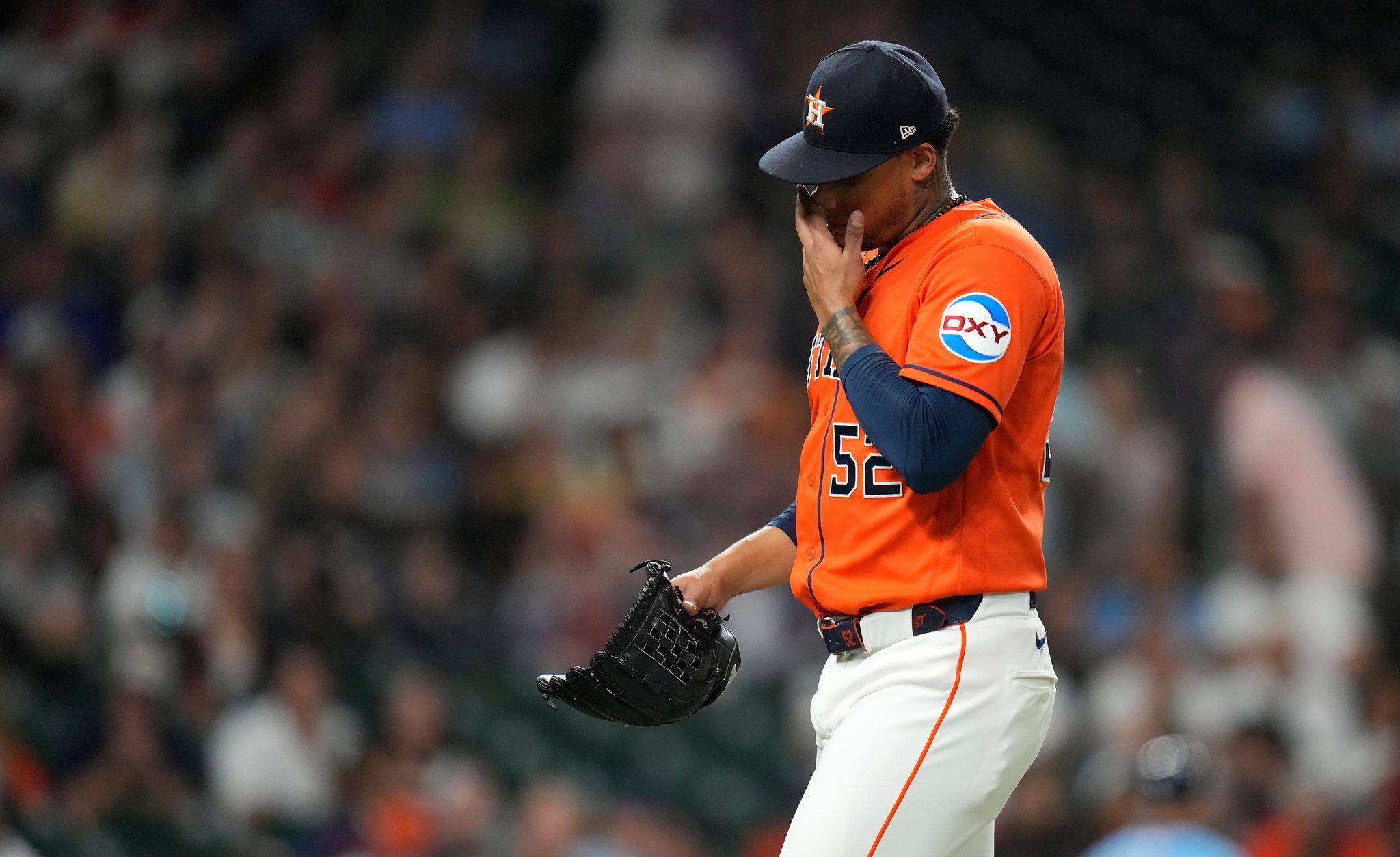 Bryan Abreu's walks, no timely hitting cost Astros in 10-inning loss to Brewers