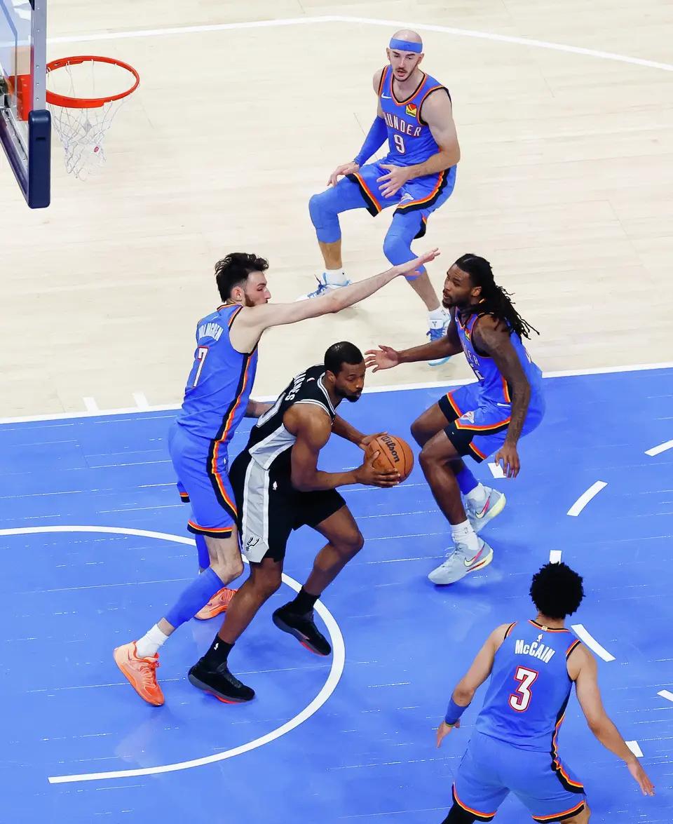 San Antonio Spurs forward Harrison Barnes (40) dribbles the ball during Game 7 of the Western Conference finals at Paycom Center in Oklahoma City, on Saturday, May 30, 2026.