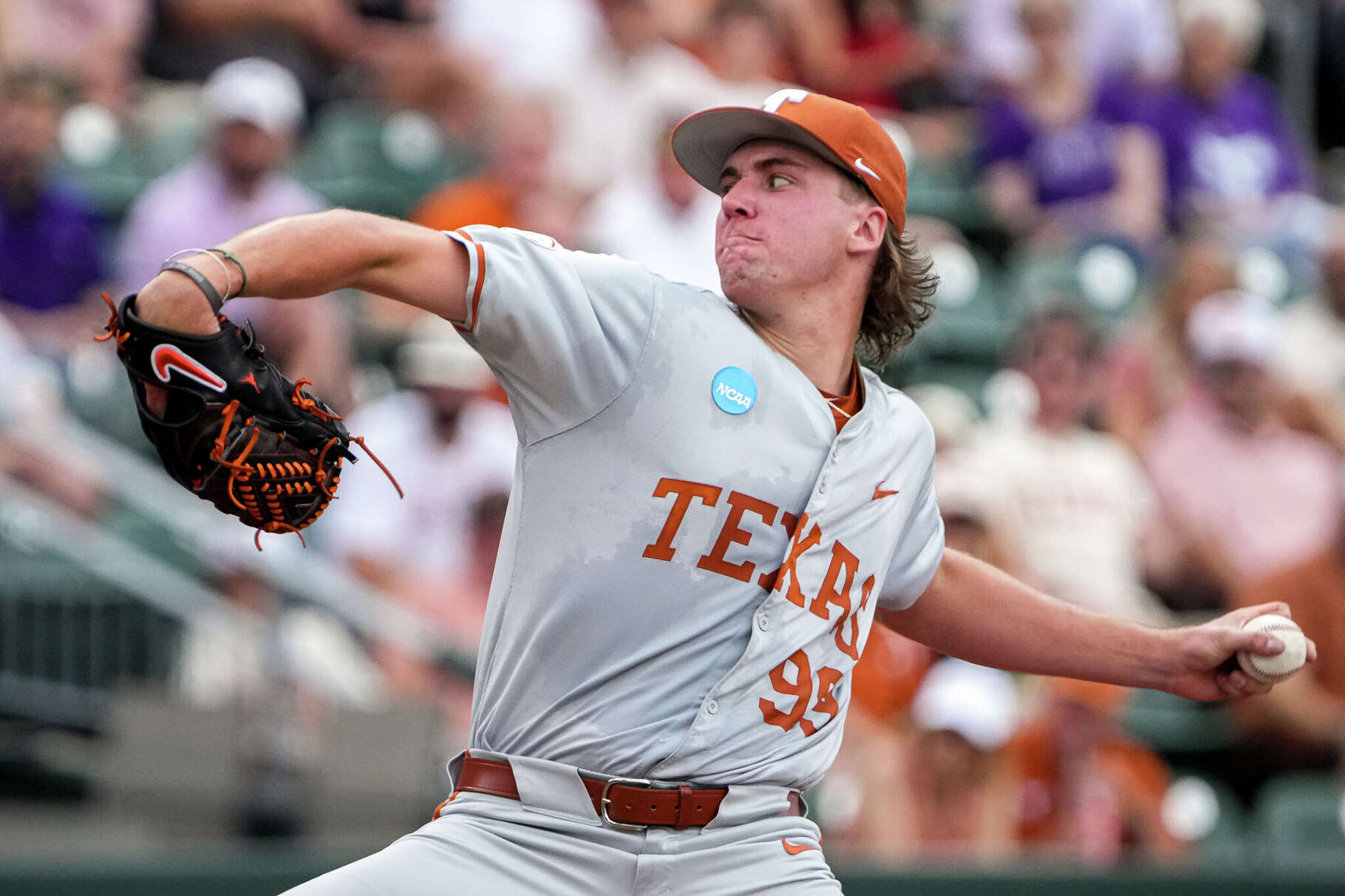 Texas Longhorns pitcher Dylan Volantis (99) throws a pitch during the NCAA Baseball Regional game against Tarleton State at UFCU Disch-Falk Field on Saturday, May 30, 2026 in Austin.