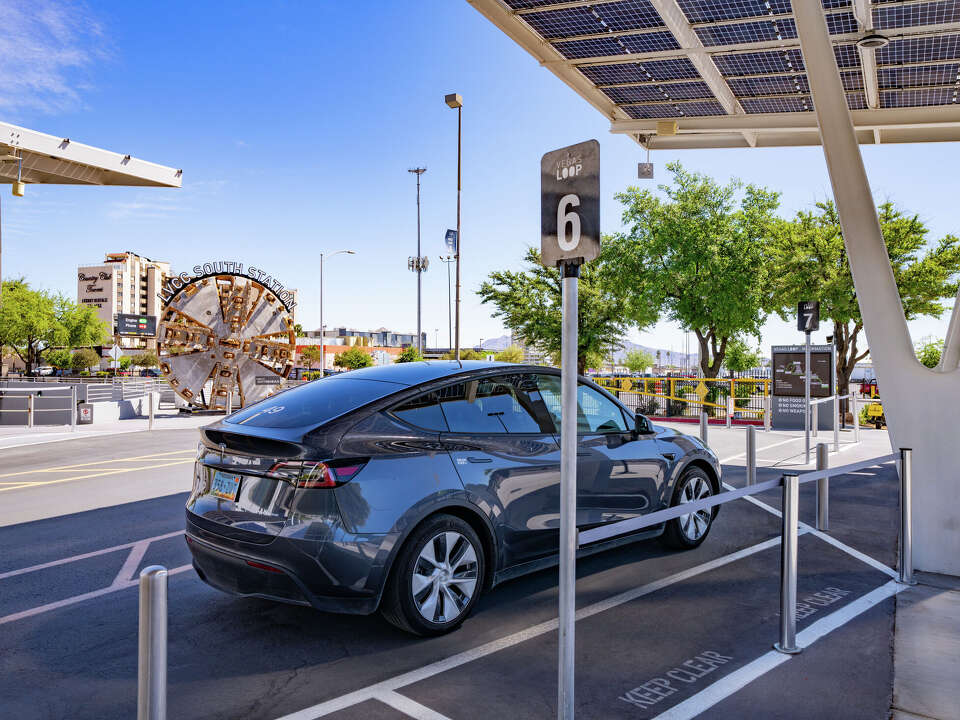 I rode Elon Musk's Vegas Loop, the worst transit system on Earth