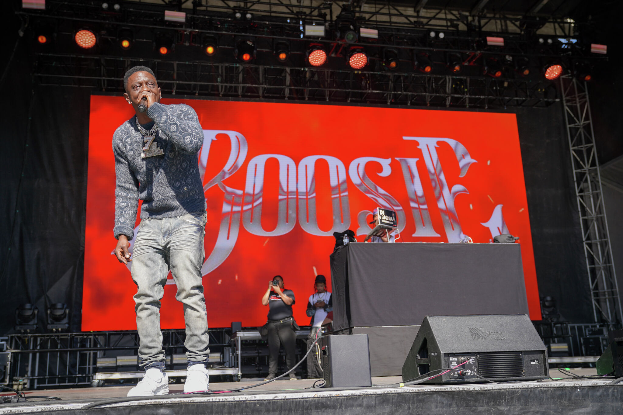 Rapper Boosie Badazz accused of injuring Houston club security guard with hookah