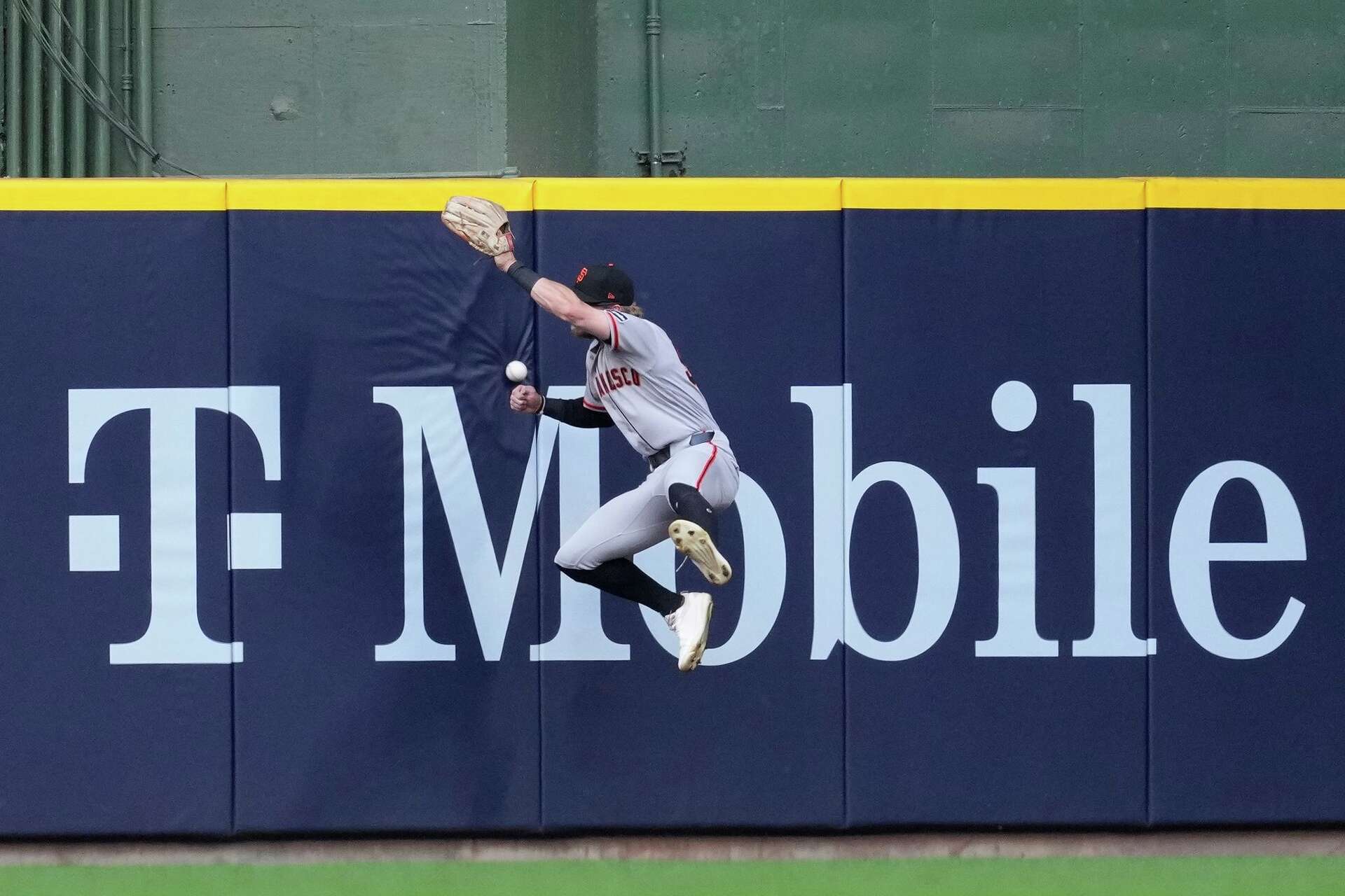 Brice Turang breaks out of his 0-for-21 slump as Brewers trounce Giants 16-2 Brice Turang breaks out of his 0-for-21 slump as Brewers trounce Giants 16-2