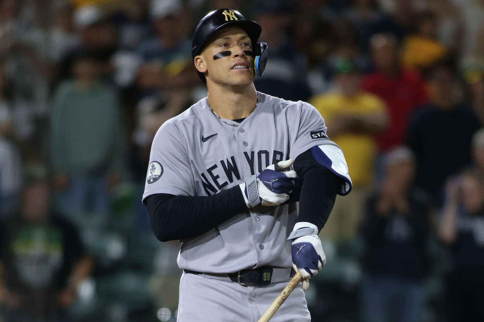Yankees slugger Aaron Judge out of lineup with bone bruise in right rib and  may miss a few days