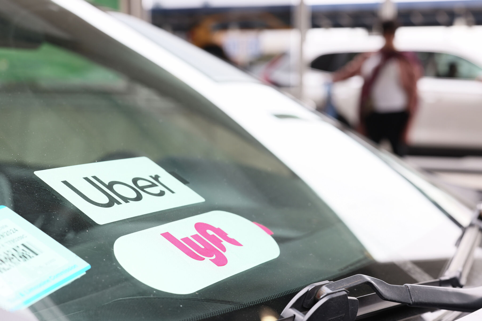 Illinois Passes Bill Allowing Uber and Lyft Drivers to Unionize