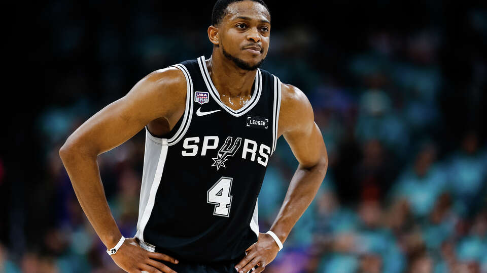 San Antonio Spurs guard De'Aaron Fox (4) reacts to a play during Game 1 of the NBA Finals against the New York Knicks at Frost Bank Center in San Antonio, on Wednesday, June 3, 2026.