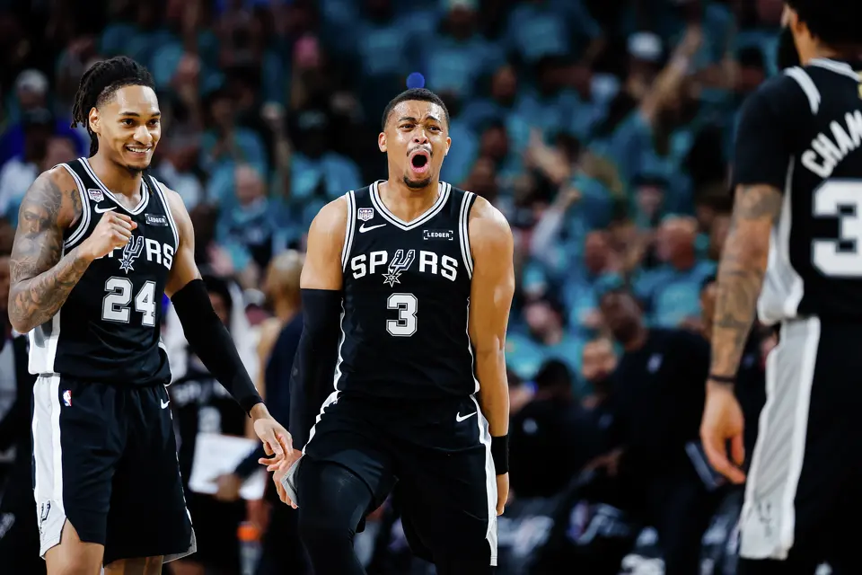 San Antonio Spurs forward Keldon Johnson (3) reacts to a play during Game 1 of the NBA Finals against the New York Knicks at Frost Bank Center in San Antonio, on Wednesday, June 3, 2026.