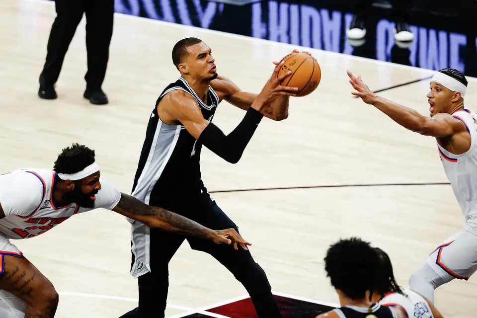 San Antonio Spurs center Victor Wembanyama (1) handles the ball during Game 1 of the NBA Finals against the New York Knicks at Frost Bank Center in San Antonio, on Wednesday, June 3, 2026.
