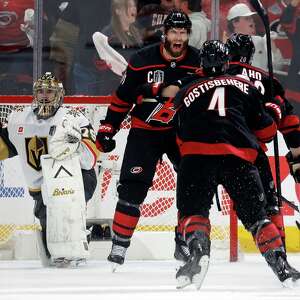 Jarvis scores in OT to cap Hurricanes' stunning Game 2 comeback in Cup final