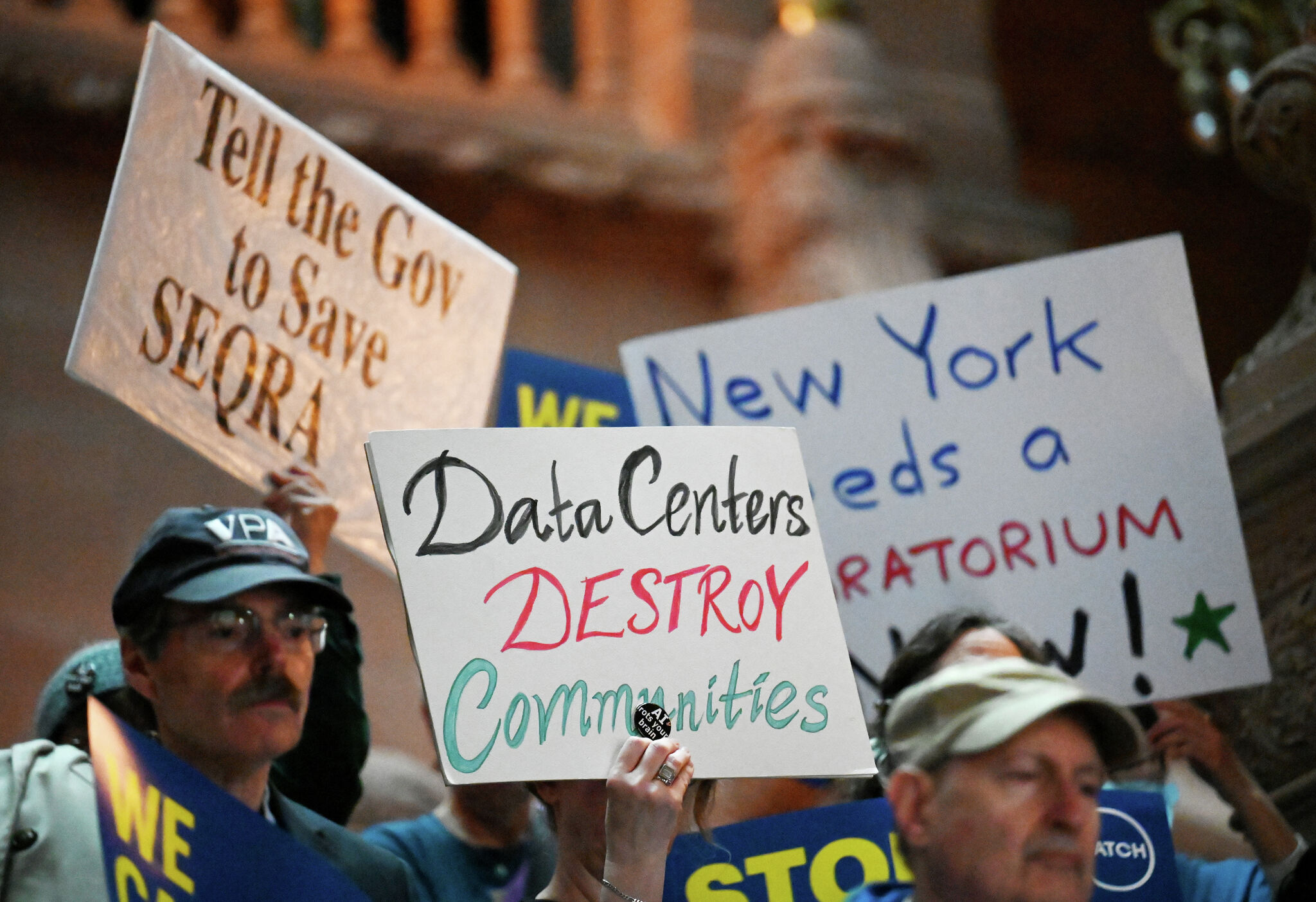 Hochul signs executive order creating data center moratorium 'up to one year'