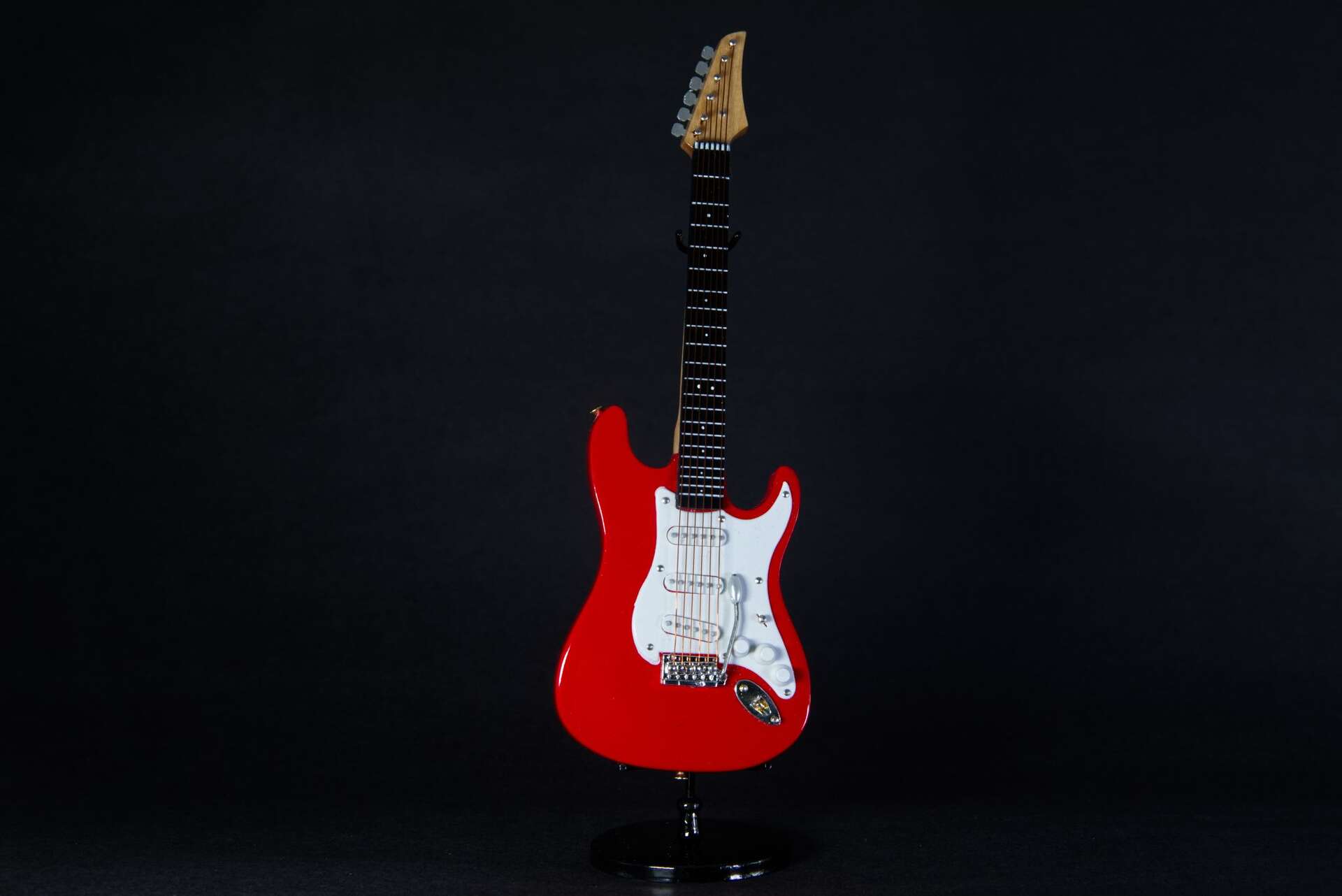 The electric guitar spawned garage bands, rock-god dreams — and