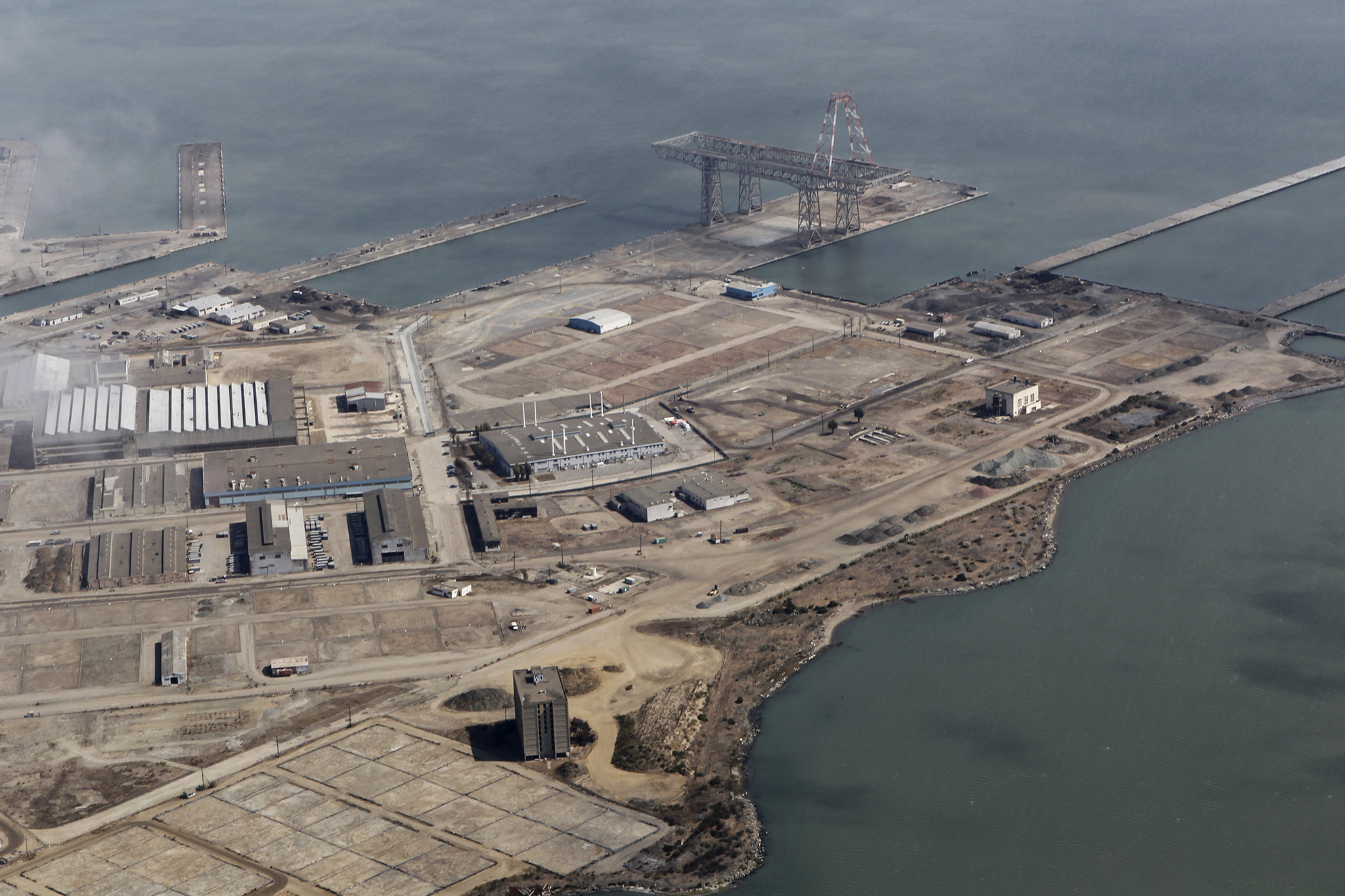 Navy finds radiological material at Hunters Point shipyard article cover image