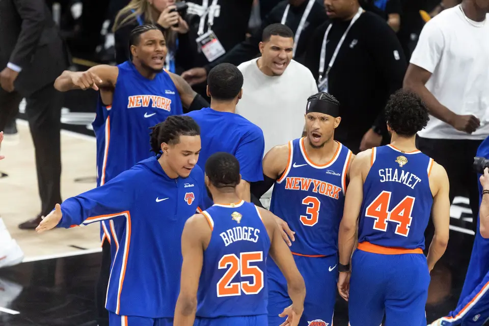 New York Knicks players react after defeating the San Antonio Spurs during Game 2 of the NBA Finals at Frost Bank Center in San Antonio on Friday, June 5, 2026.