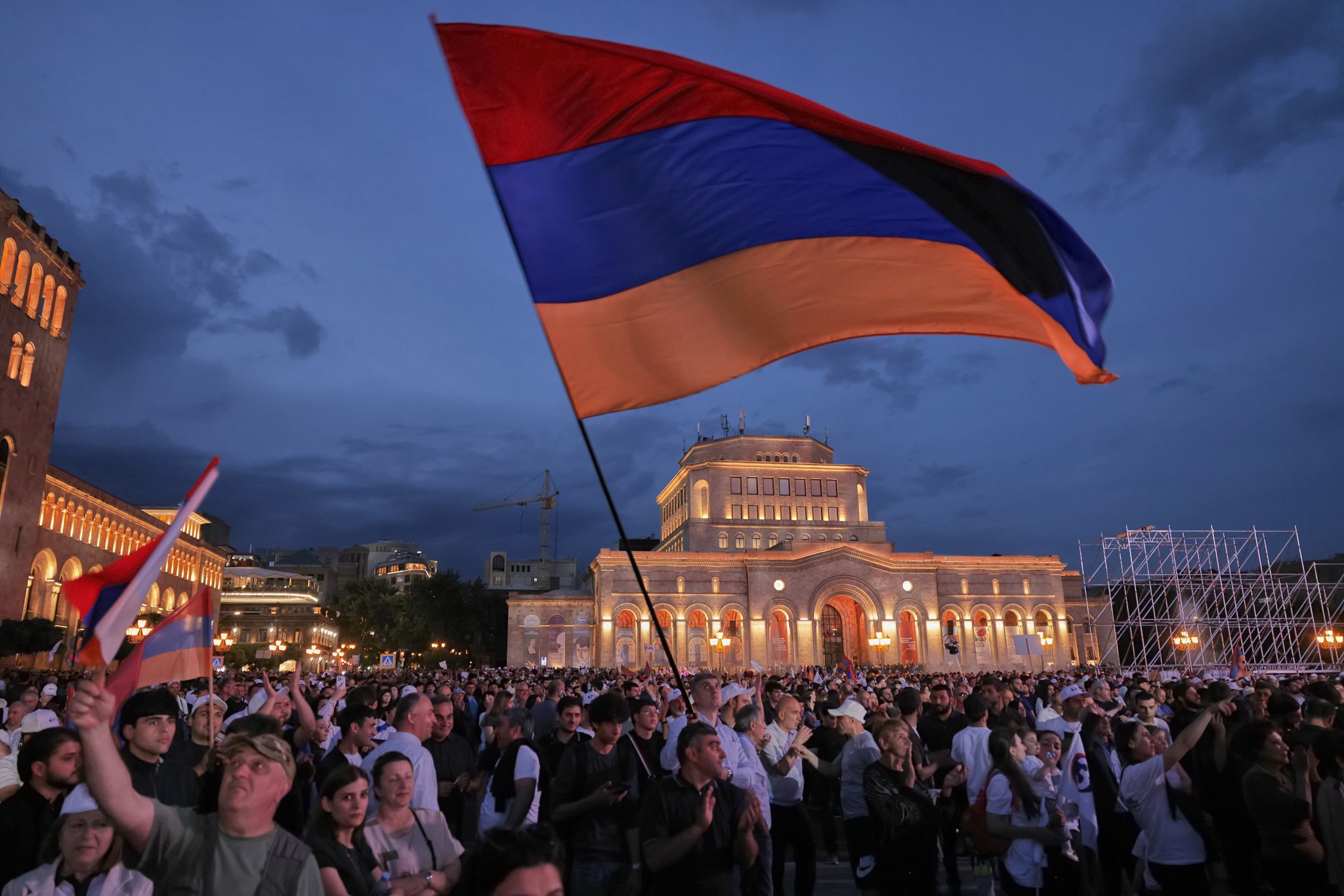Armenia se prepara para elecciones que podrían redefinir lazos con Moscú y Occidente By Por YURAS KARMANAU y KATIE MARIE DAVIES , Associated Press June 6, 2026