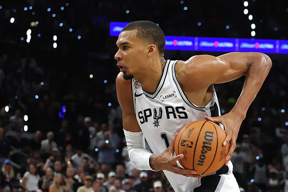 Victor Wembanyama (1) of the San Antonio Spurs drives to the basket during the first quarter against the New York Knicks in Game Two of the 2026 NBA Finals at Frost Bank Center on June 5, 2026, in San Antonio, Texas. (Gregory Shamus/Getty Images/TNS)
