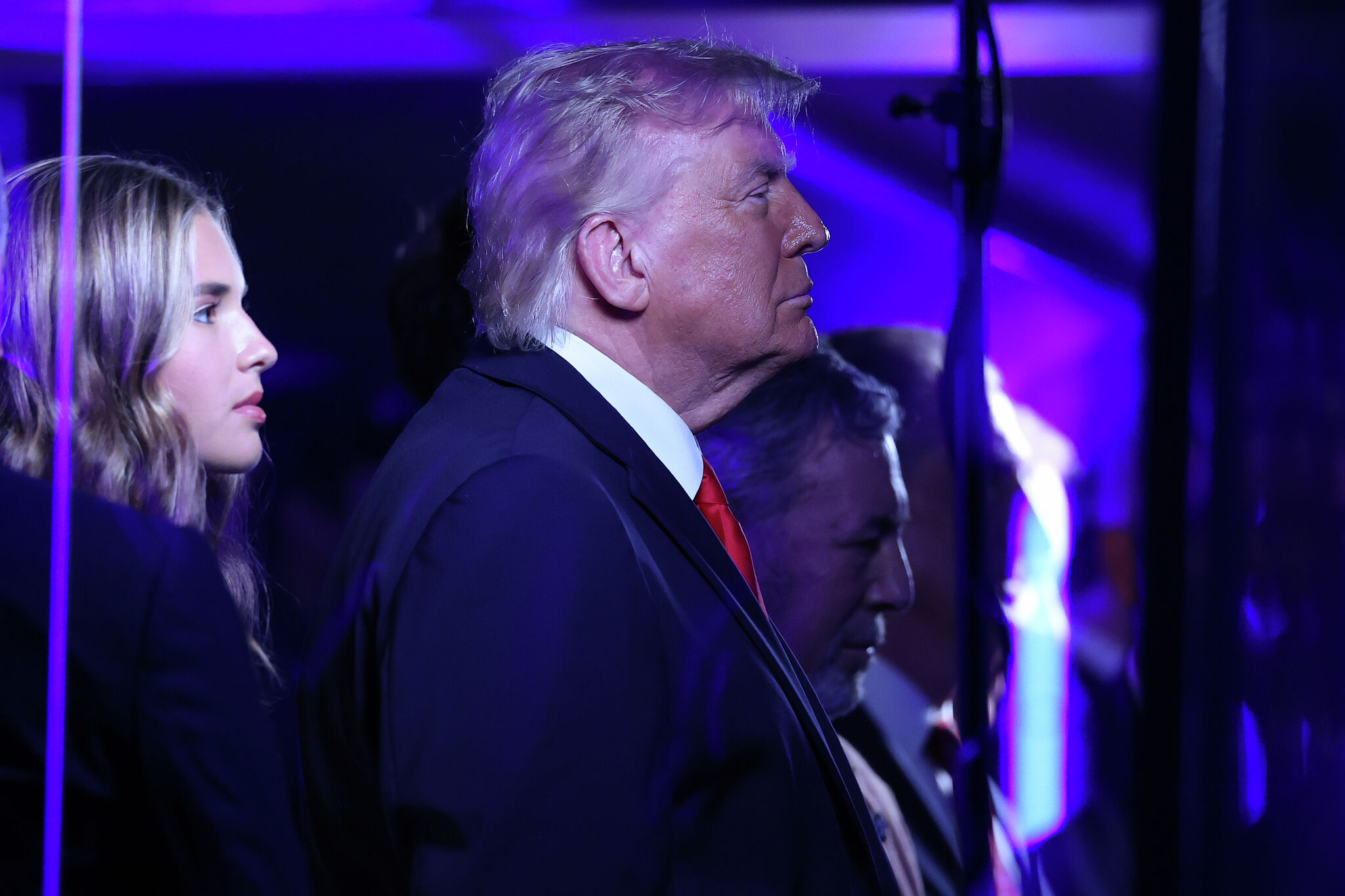 Knicks fan boo Donald Trump during national anthem before Game 3 of NBA Finals
