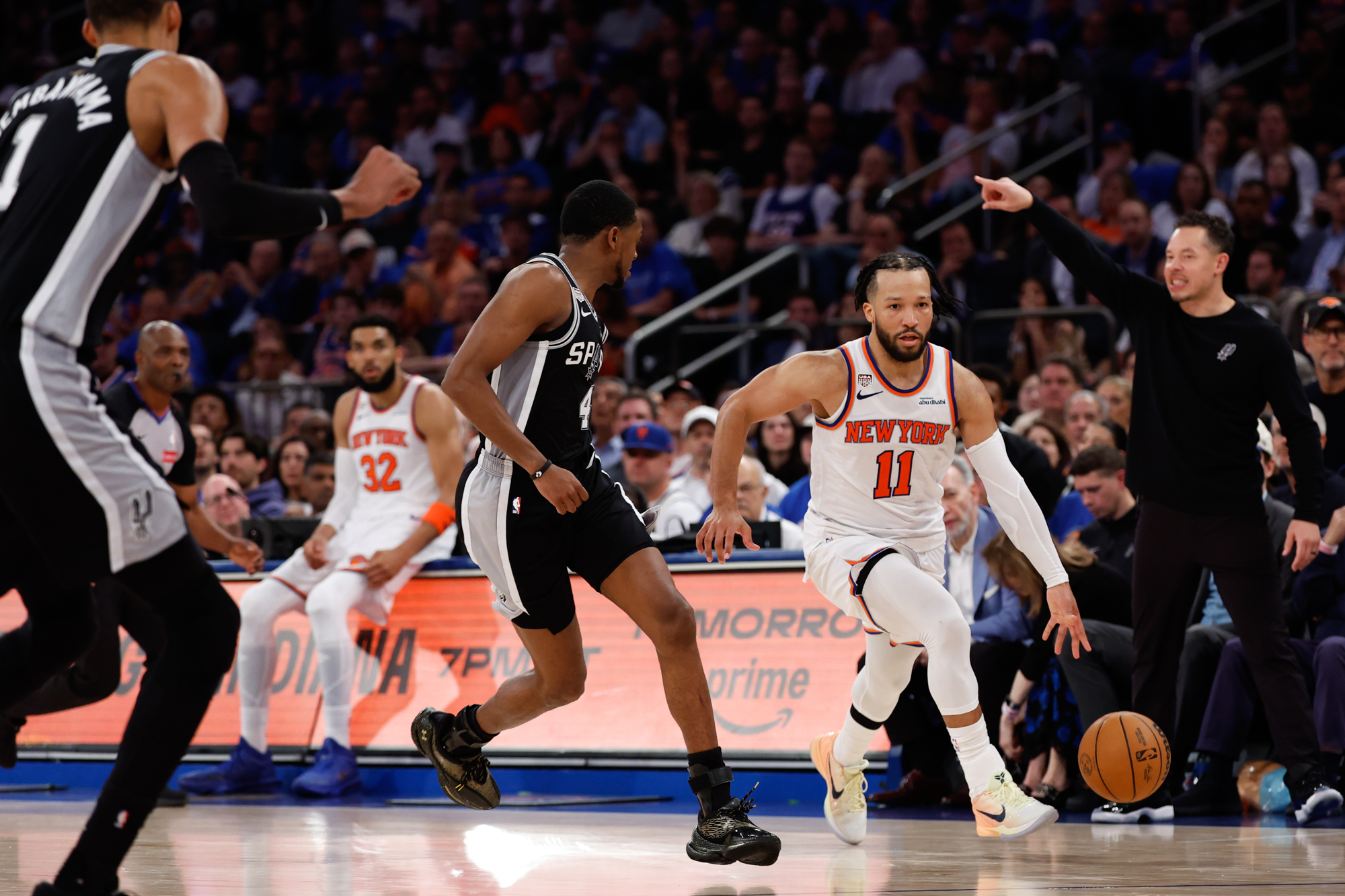 Wembanyama's Heavy Minutes Threaten Spurs in Must-Win Game 5