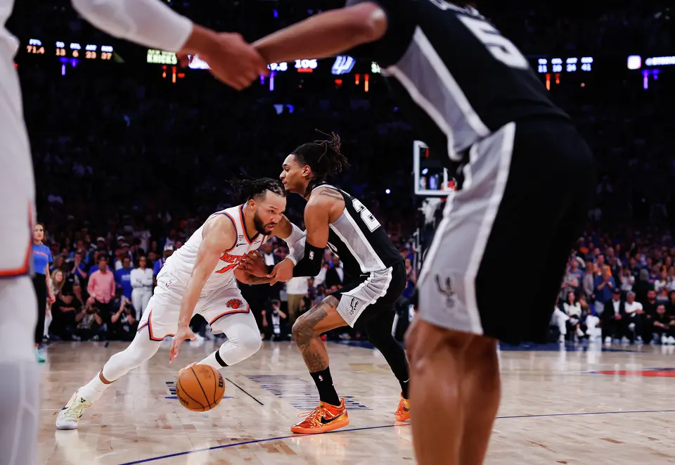 New York Knicks guard Jalen Brunson (11) drives the ball forward during the fourth quarter of Game 4 of the NBA Finals at Madison Square Garden in New York, Wednesday, June 10, 2026. The Knick defeated the Spurs 107-106, leading the series 3-1.