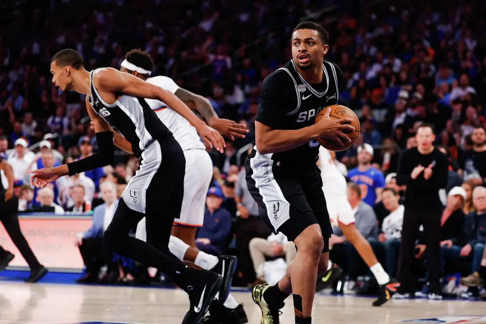 San Antonio Spurs forward Keldon Johnson (3) looks to make a pass during the fourth quarter of Game 4 of the NBA Finals at Madison Square Garden in New York, Wednesday, June 10, 2026. The Knick defeated the Spurs 107-106, leading the series 3-1.