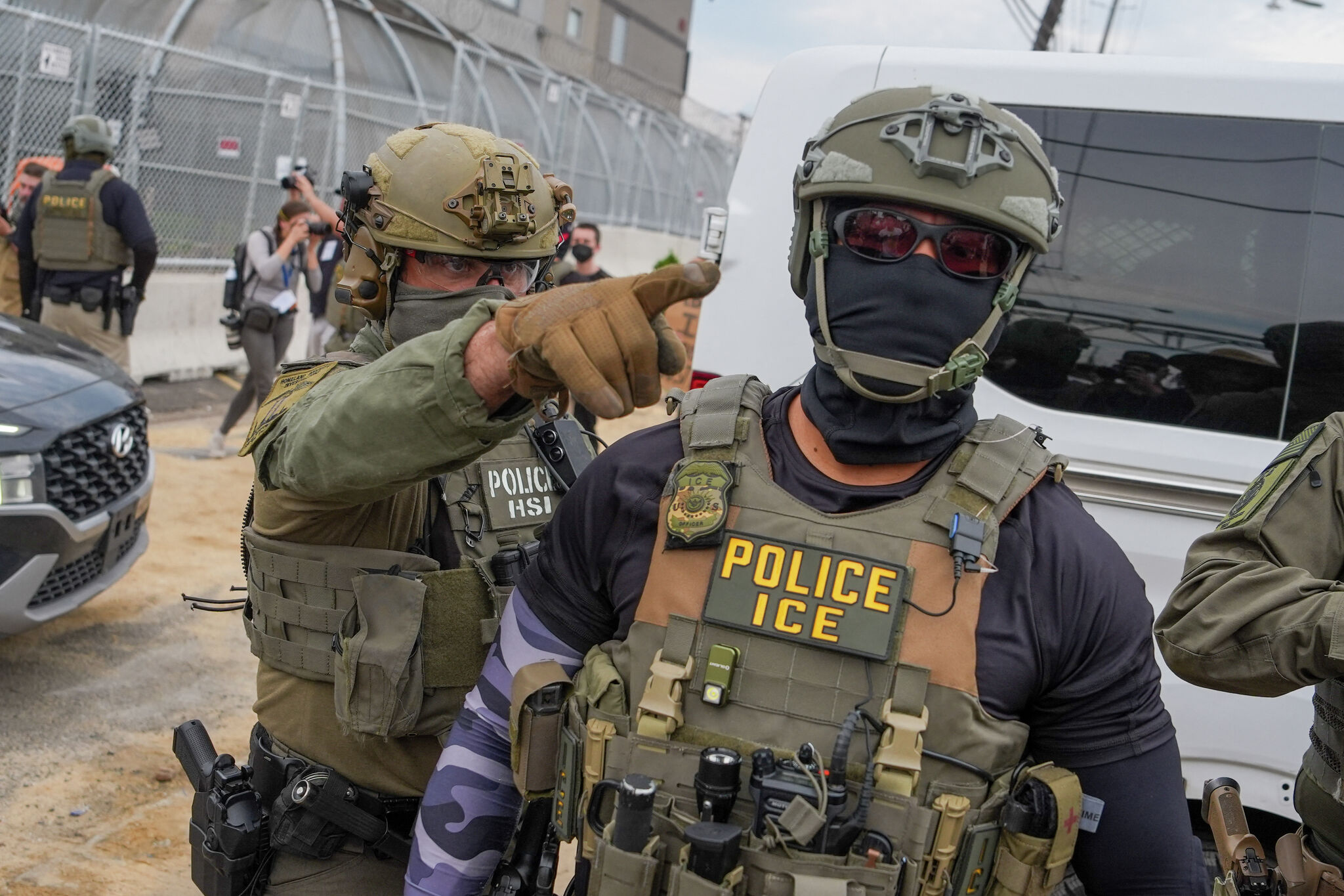 Illinois Attorney General's office reacts to traffic stop, ICE detaining 3 teens