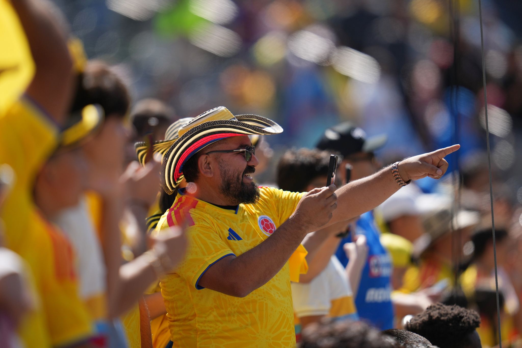 Colombia National Team Arrives in Mexico to Begin World Cup Preparations